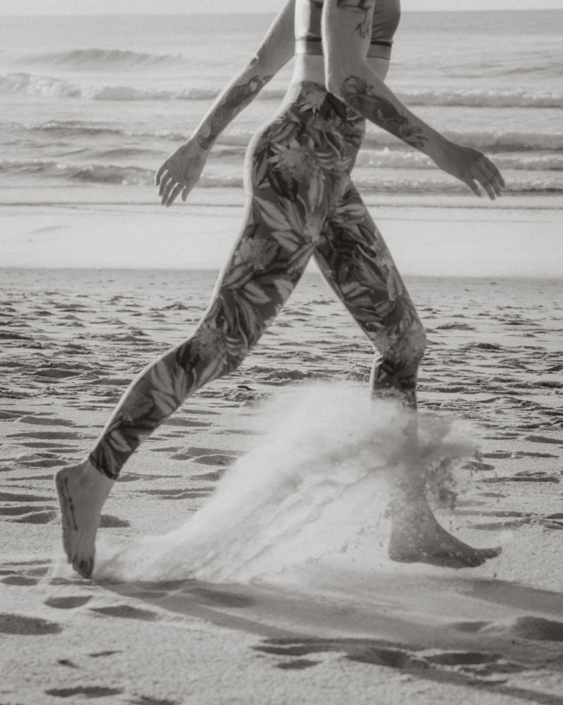 Yogawear Flying Lovebirds